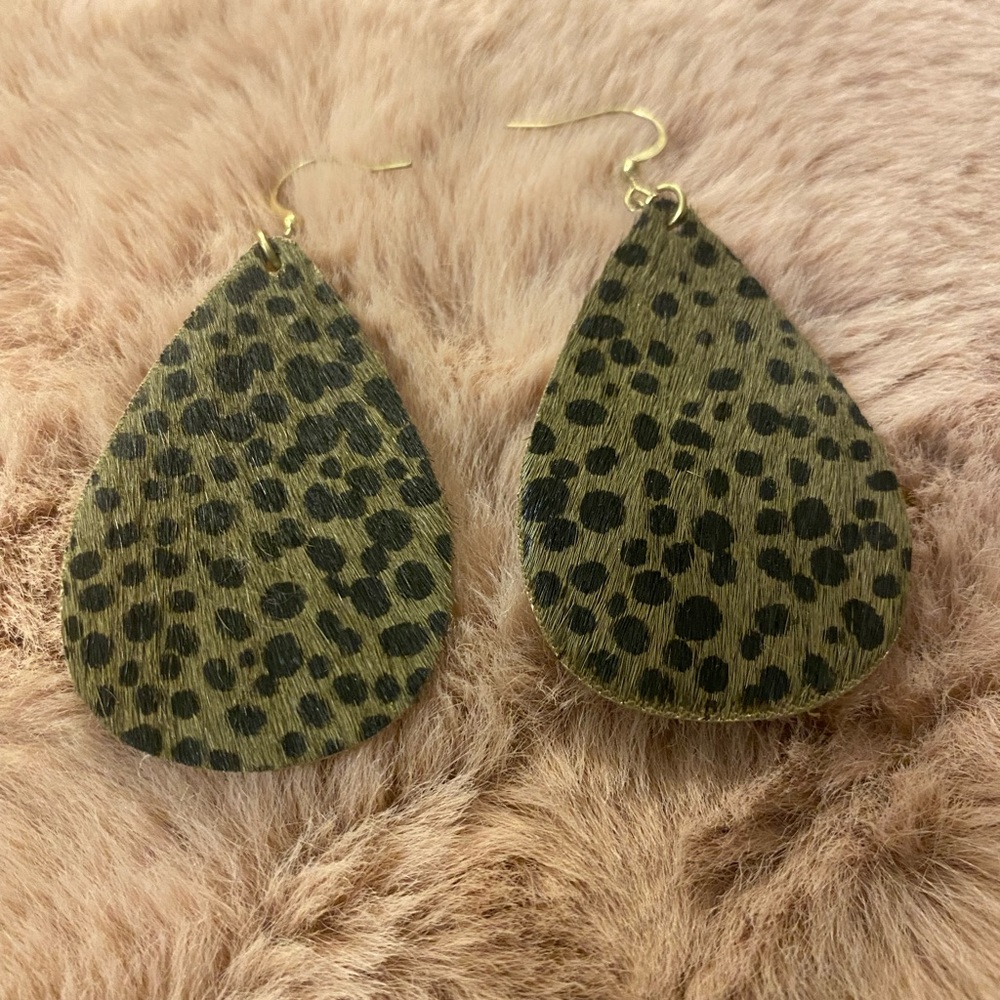 NWOT! Leopard print hide earrings